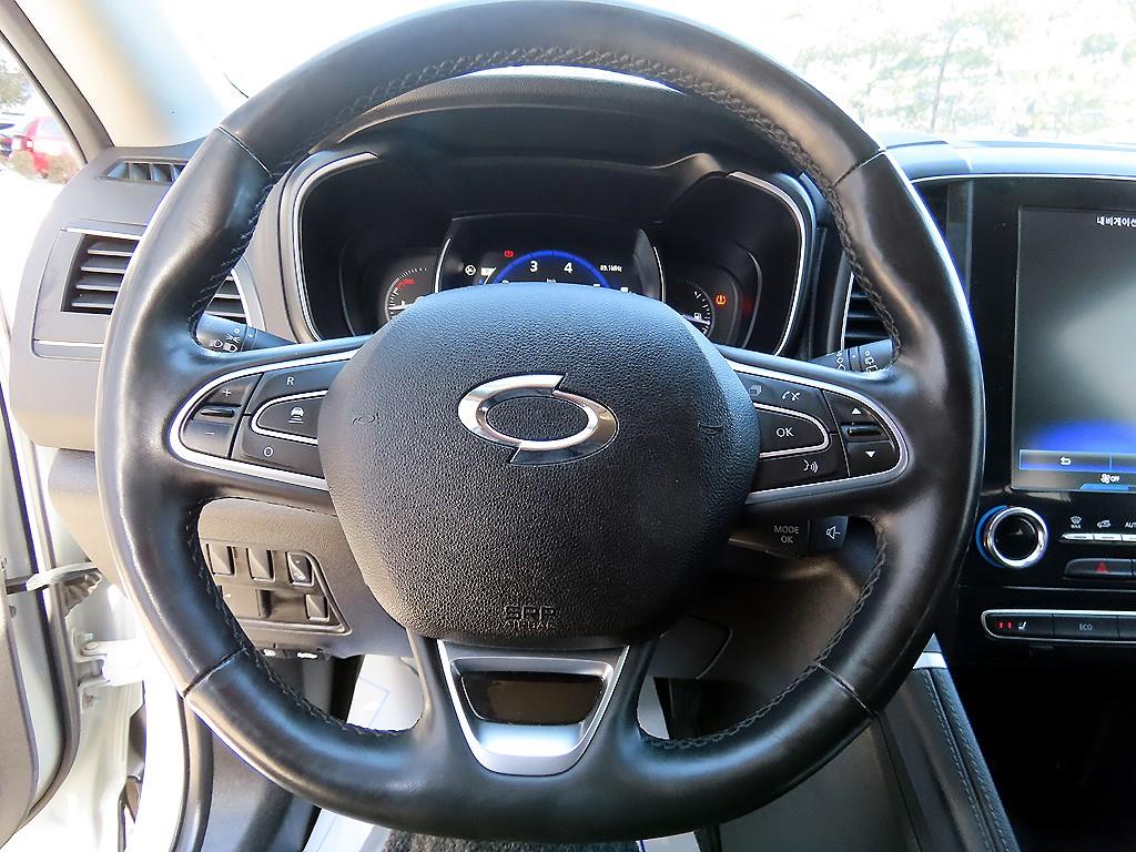 SAMSUNG QM6 - Vista 8