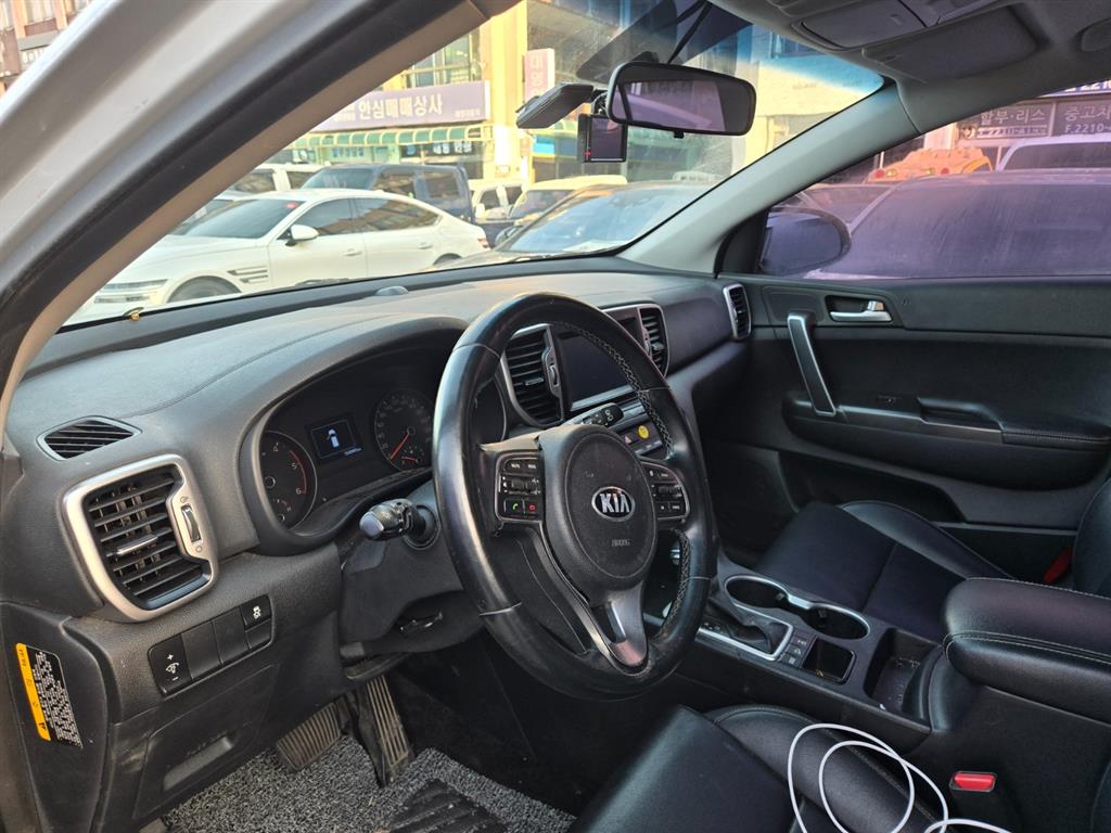 KIA Sportage - Vista 5