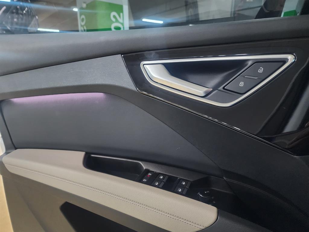 Audi Q4 2023 Blanco - Importación desde Corea - HF Imports Iquique - Foto 14