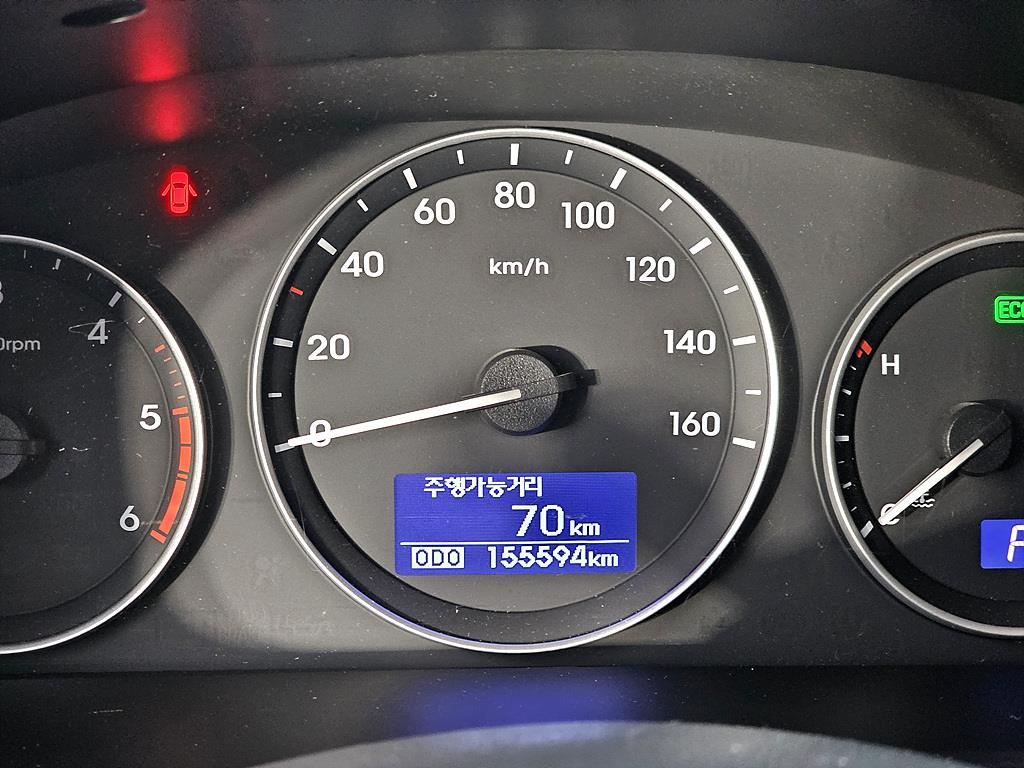 HYUNDAI Starex - Vista 7