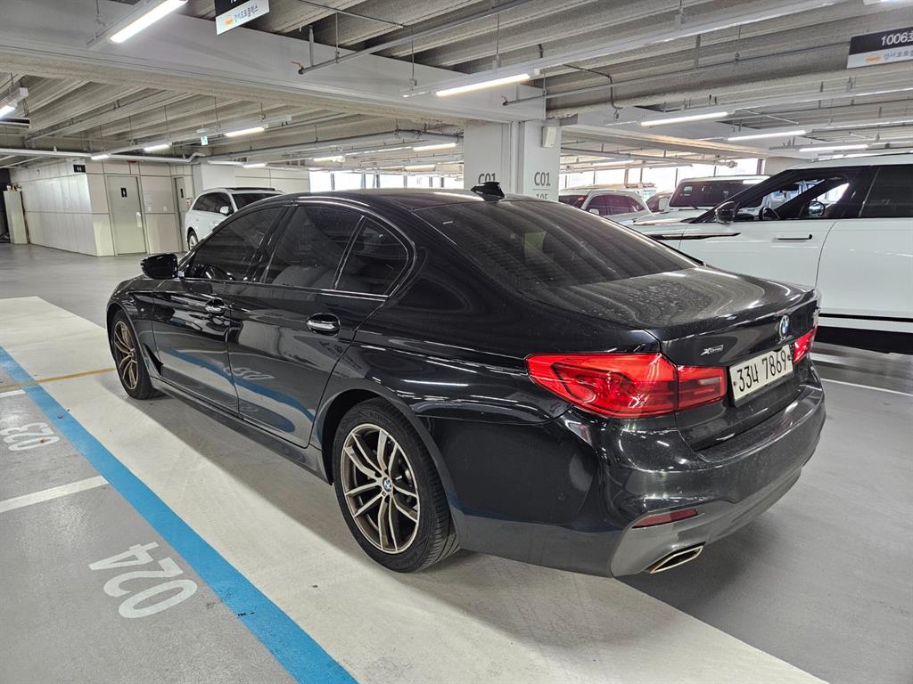 BMW 5 Series - Vista 5