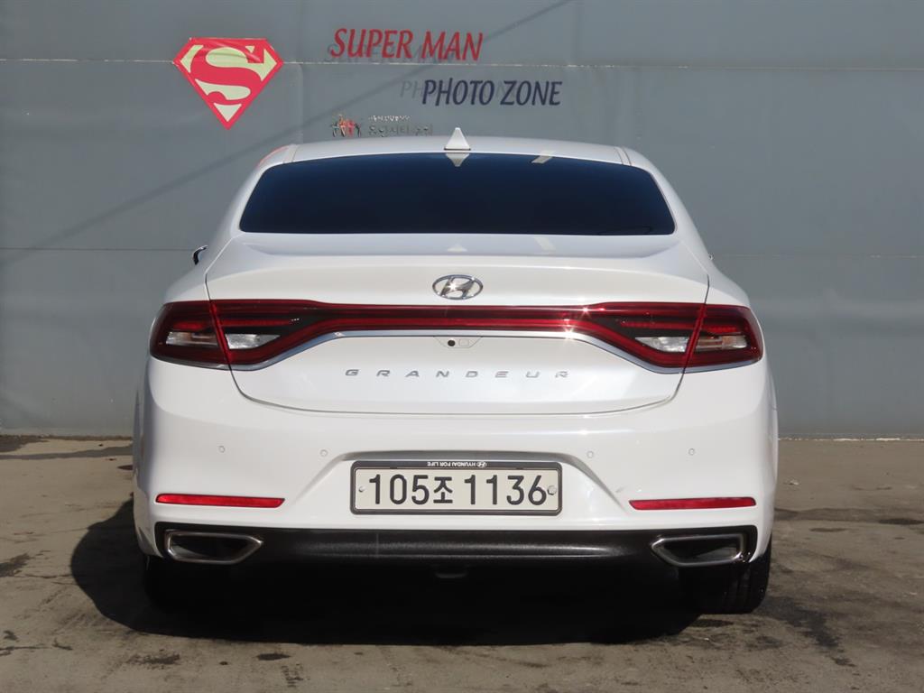 HYUNDAI Grandeur - Vista 7