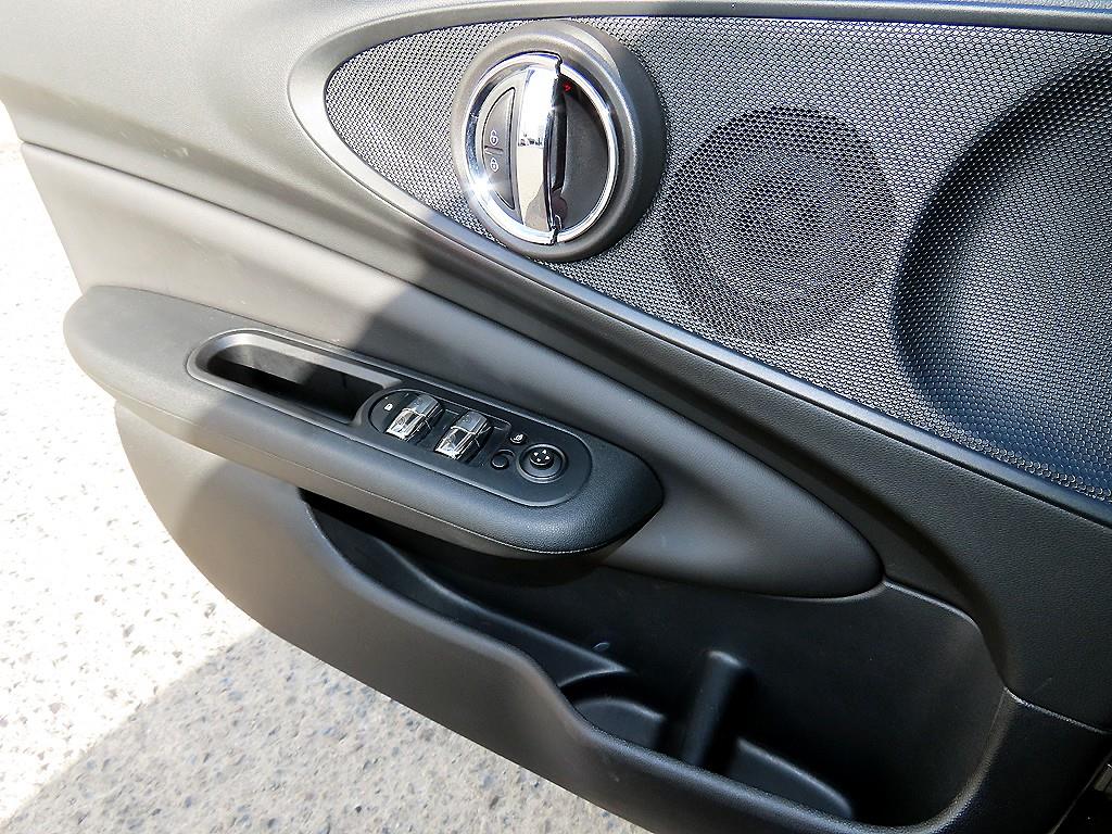 Mini Clubman - Vista 12