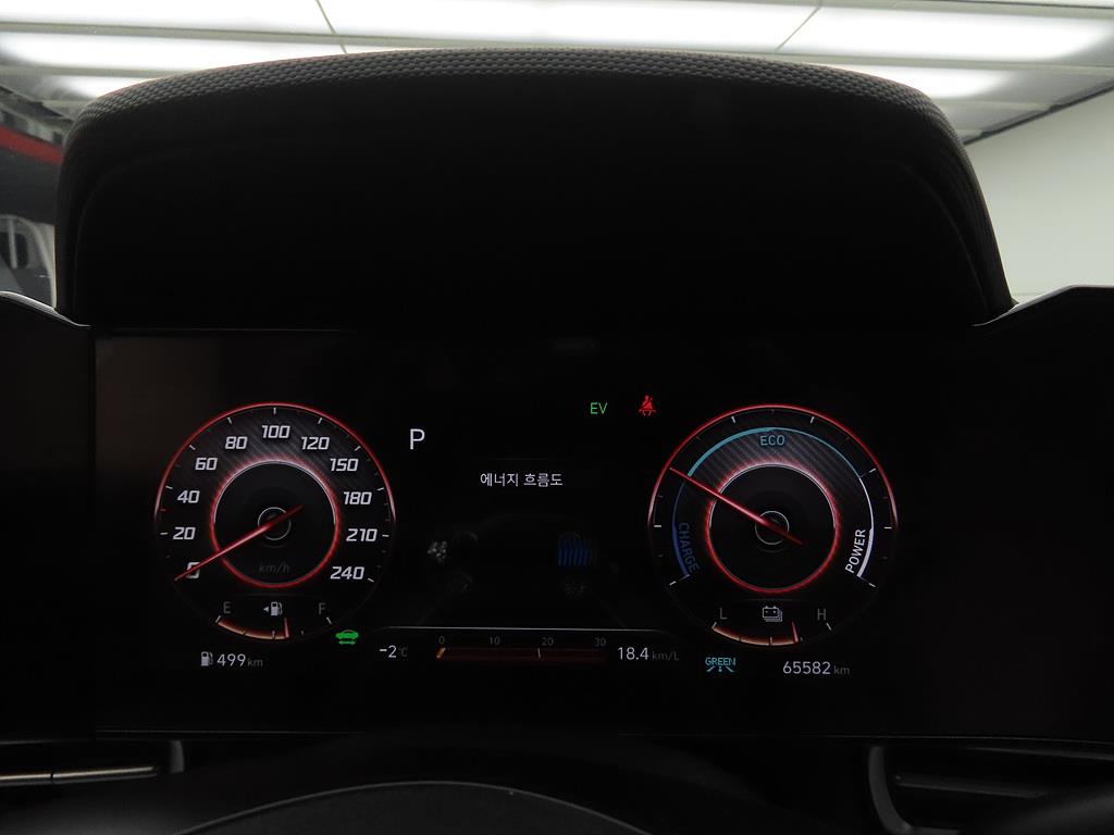 HYUNDAI Avante - Vista 9