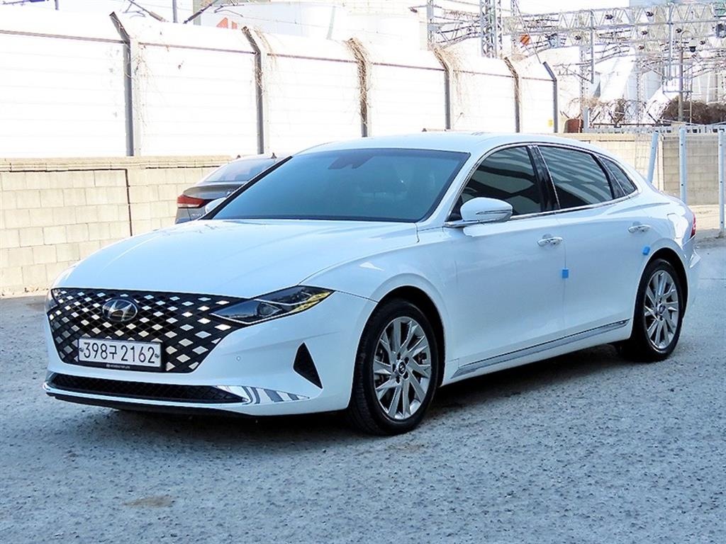 HYUNDAI Grandeur - Vista 2