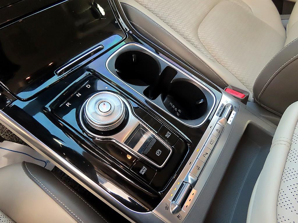 KIA Carnival - Vista 11