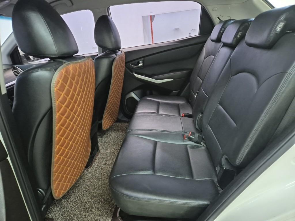 Ssangyong Korando - Vista 12