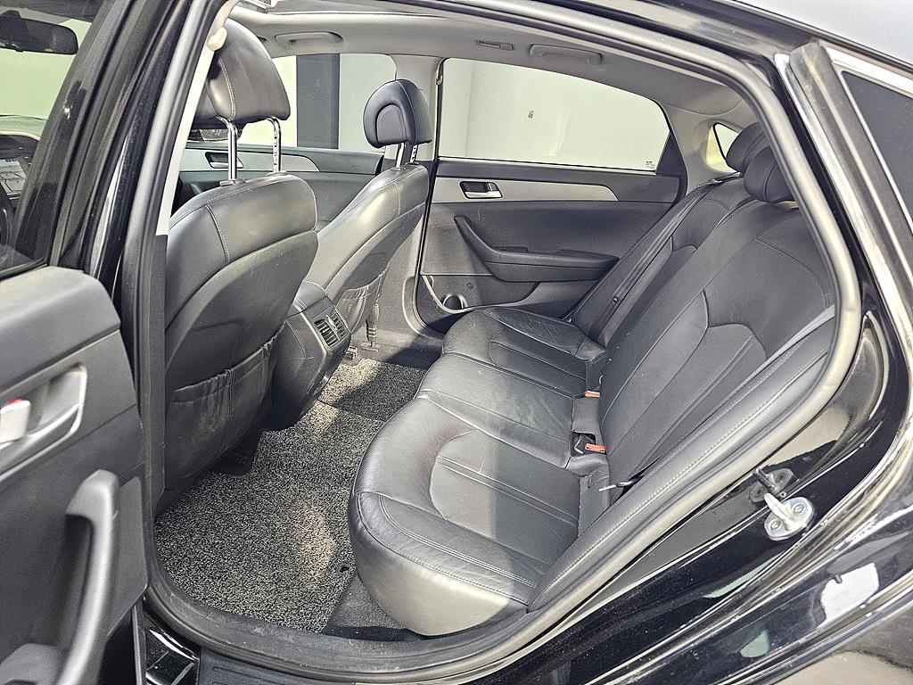 HYUNDAI Sonata - Vista 9