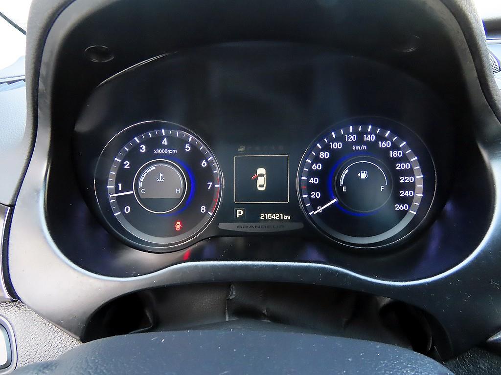 HYUNDAI Grandeur - Vista 9