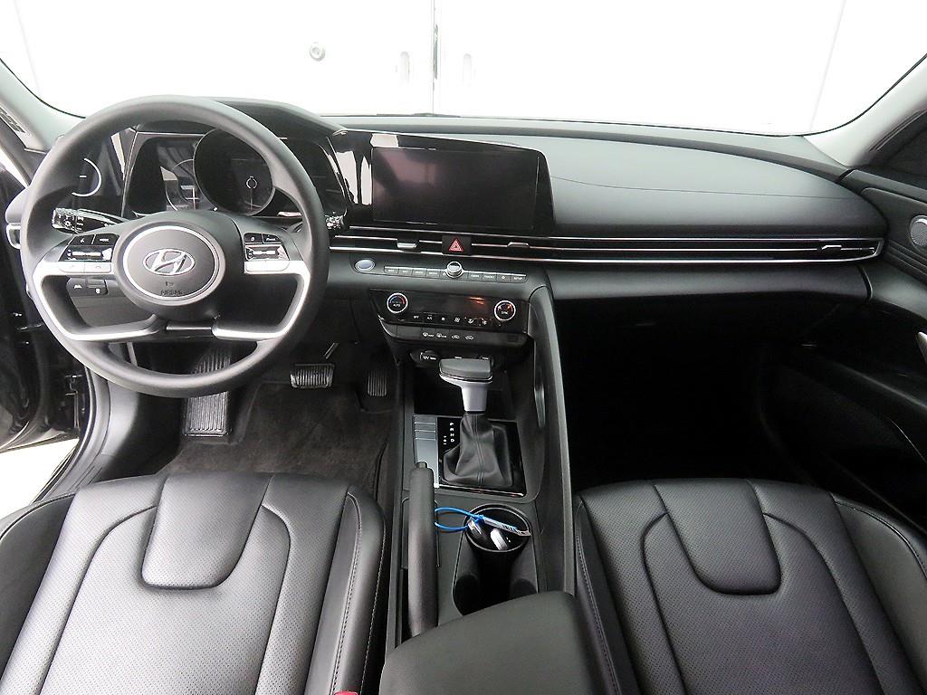 HYUNDAI Avante - Vista 8