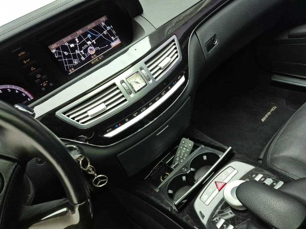 Mercedes Benz S Class - Vista 10