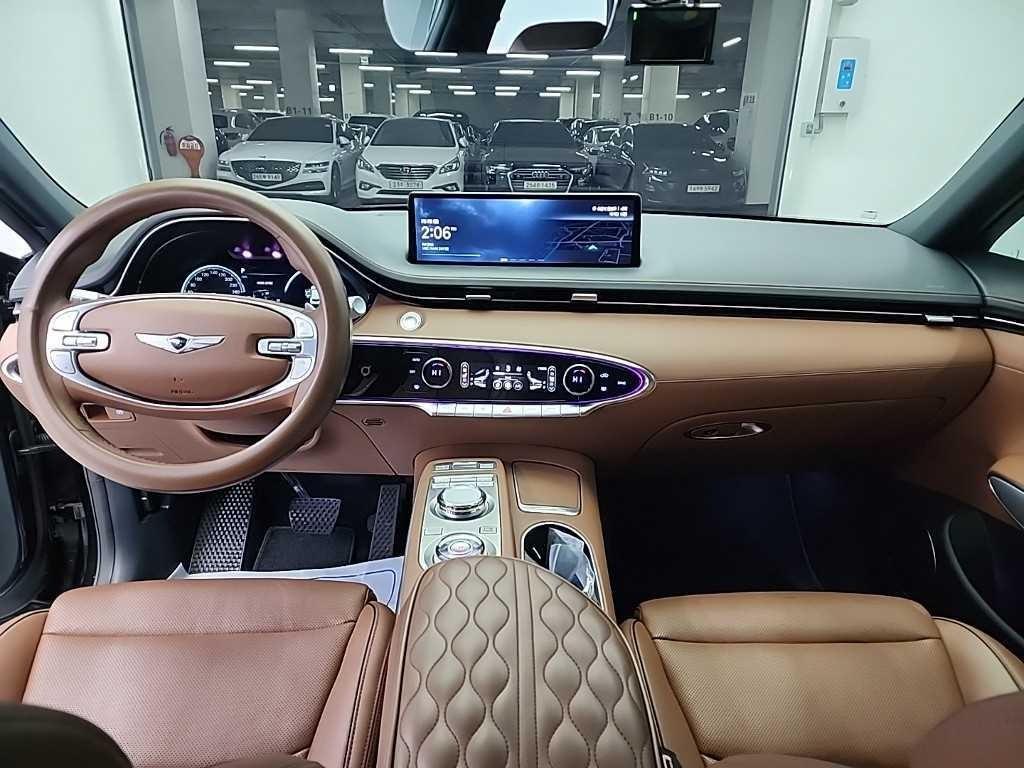 Genesis GV70 - Vista 7