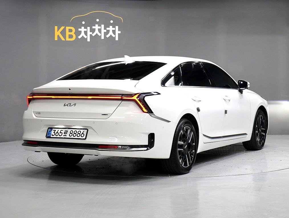 KIA K8 - Vista 3