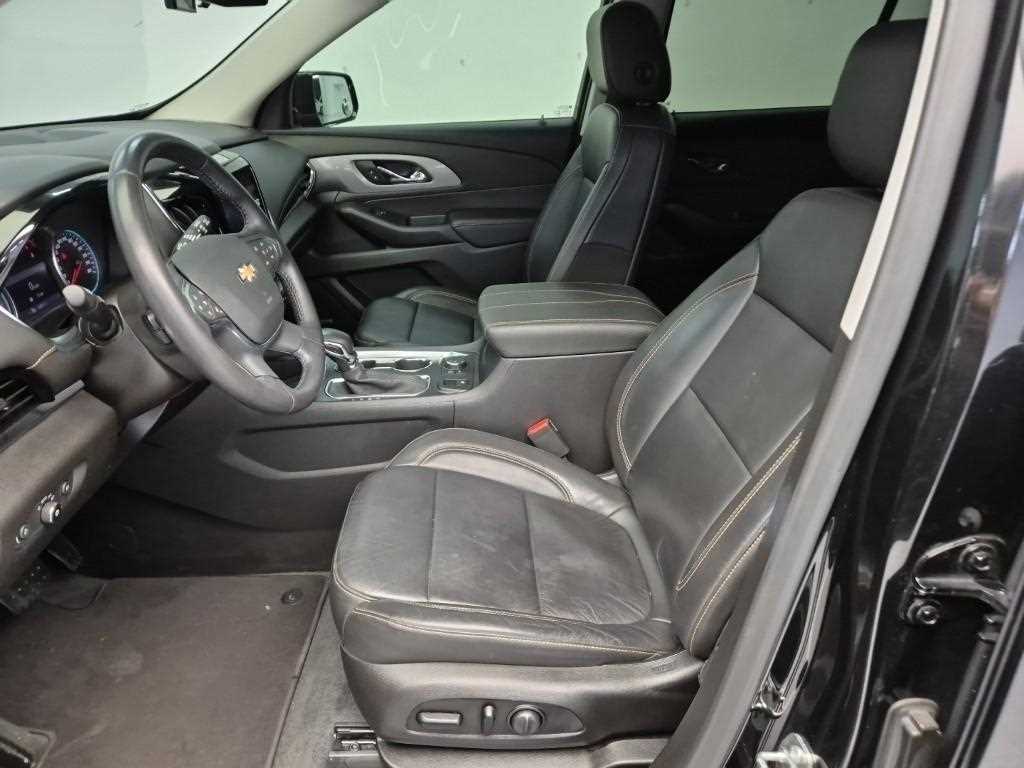 Chevrolet Travers - Vista 11