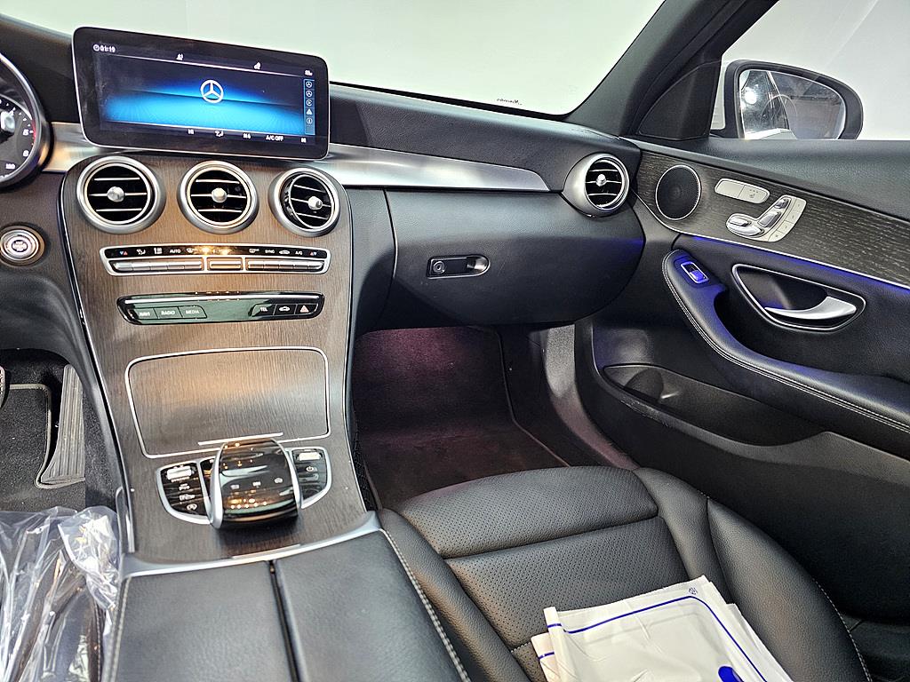 Mercedes Benz C Class - Vista 10