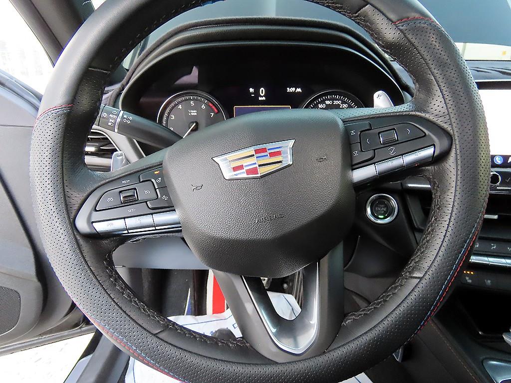 Cadillac CT4 - Vista 8