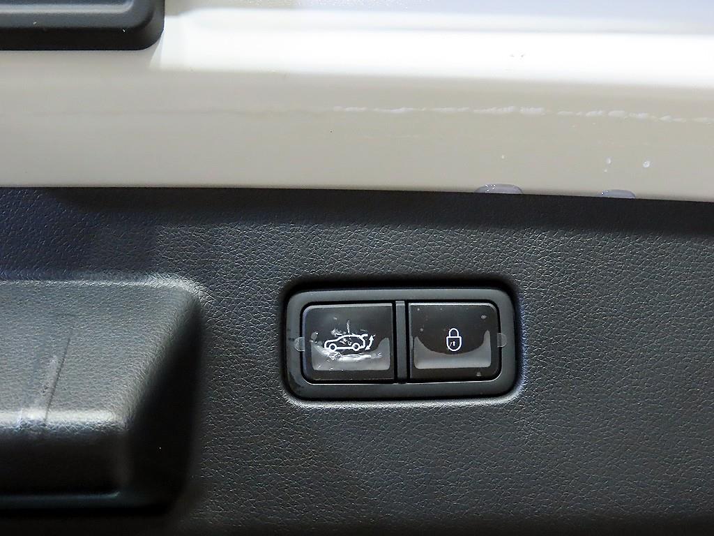 Genesis GV60 2022 Blanco - Importación desde Corea - HF Imports Iquique - Foto 15