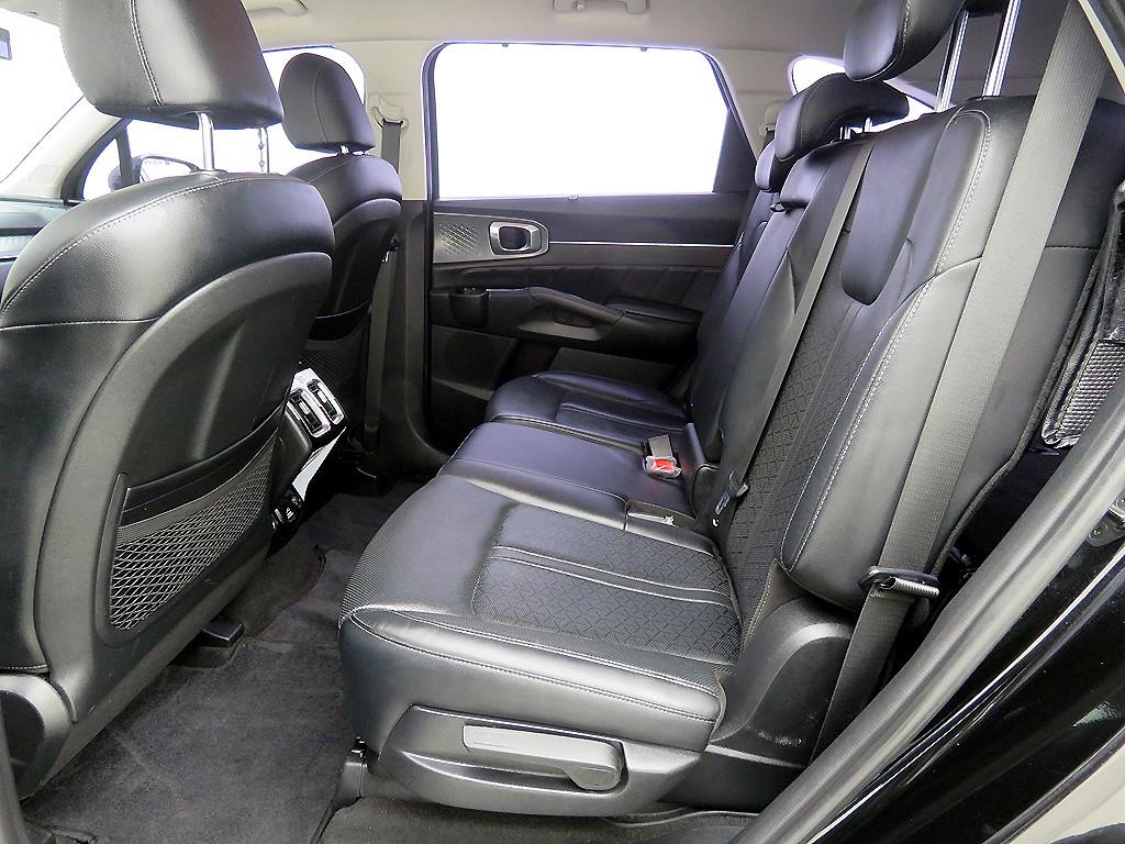 KIA Sorento - Vista 8