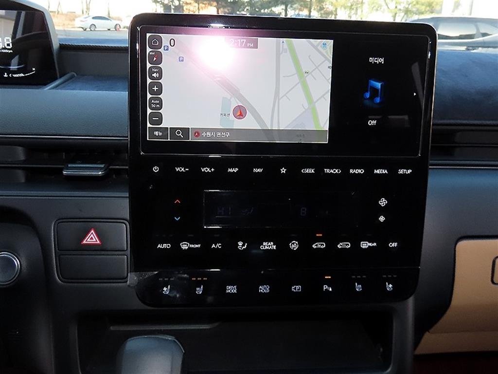 HYUNDAI Staria 2023 Blanco - Importación desde Corea - HF Imports Iquique - Foto 13