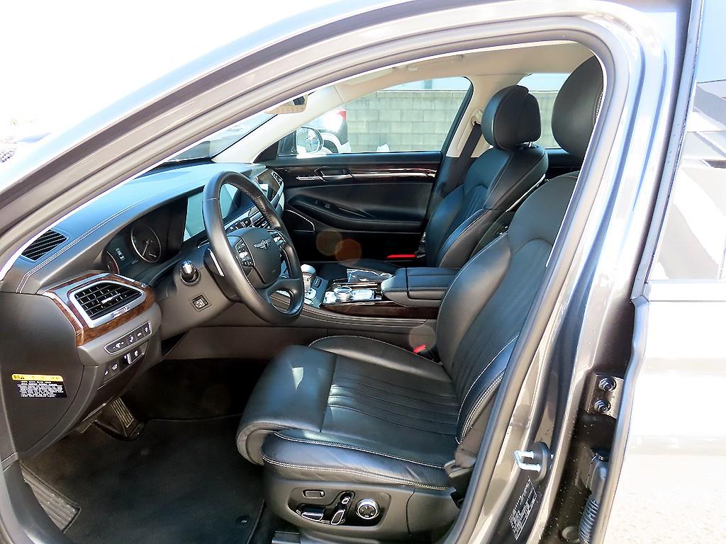 Genesis G90 - Vista 5