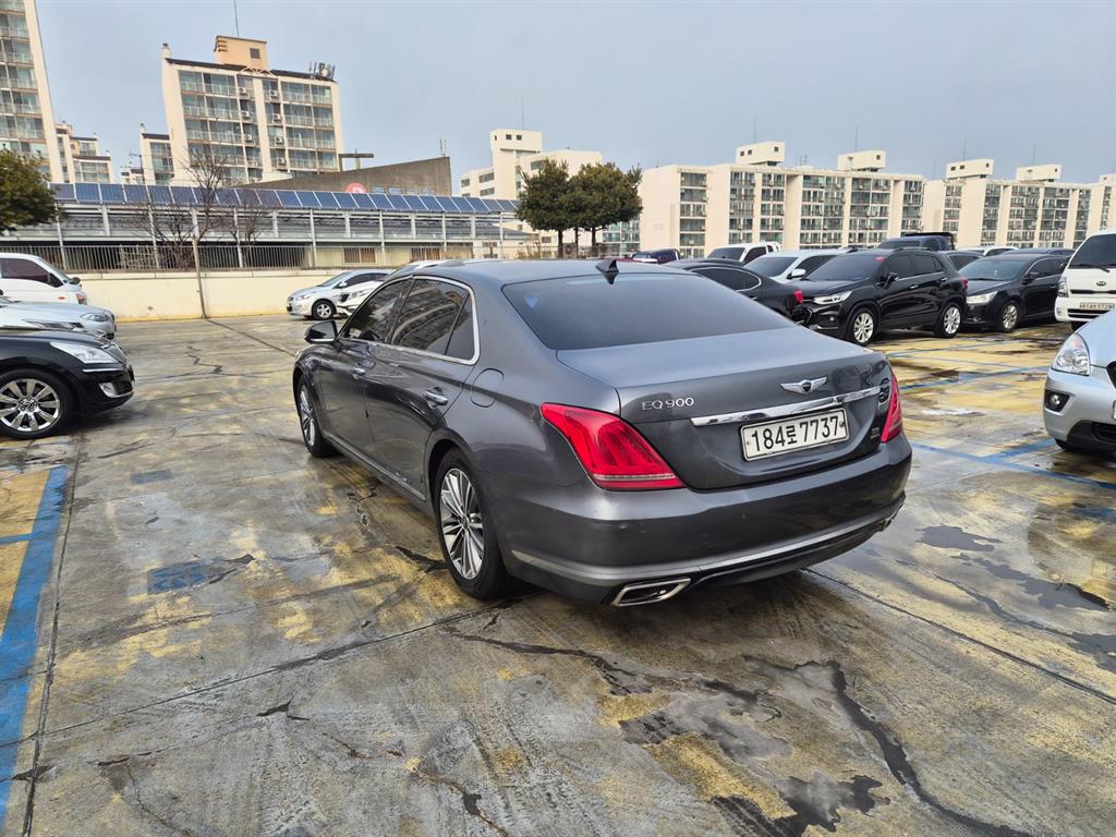 Genesis EQ900 - Vista 3