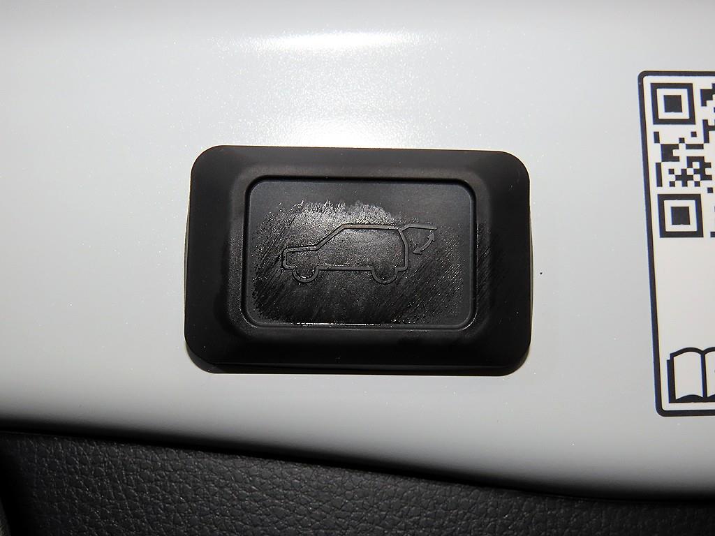 Toyota RAV4 2025 Blanco - Importación desde Corea - HF Imports Iquique - Foto 16