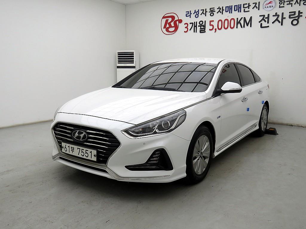 HYUNDAI Sonata - Vista 2