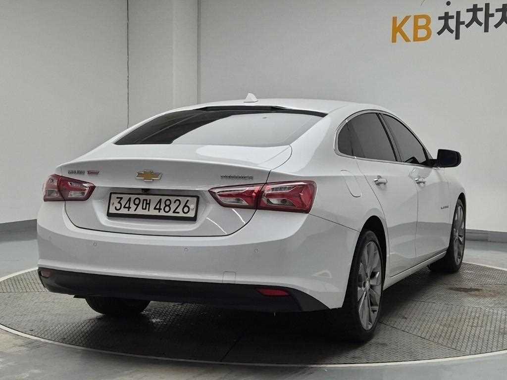 Chevrolet Malibu - Vista 3