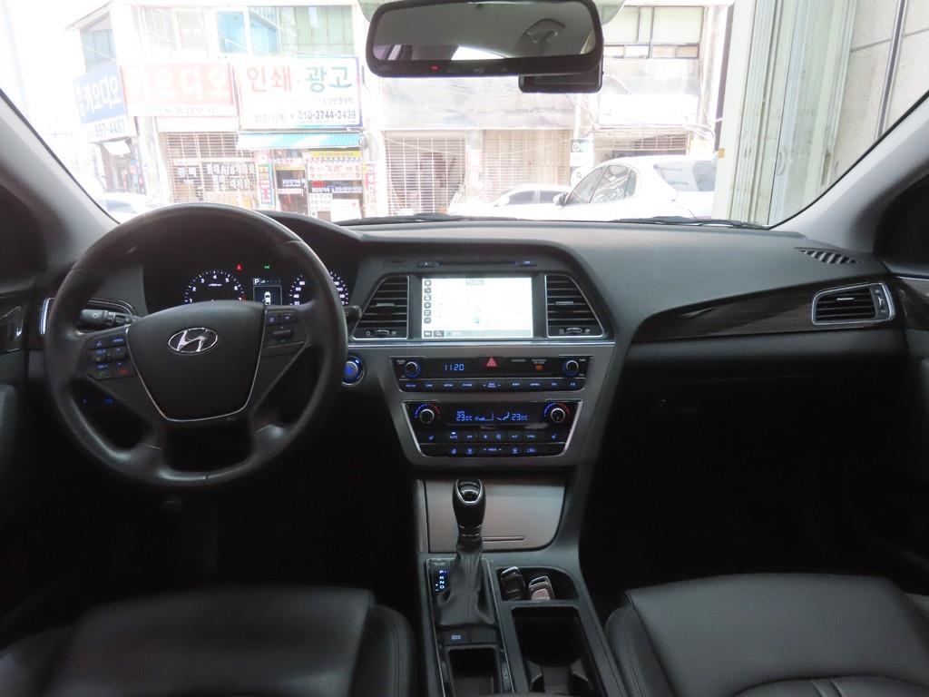 HYUNDAI Sonata - Vista 7