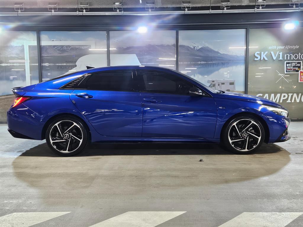 HYUNDAI Avante - Vista 3