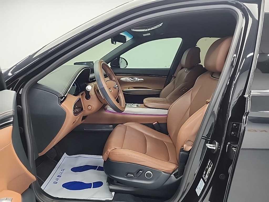 Genesis GV70 - Vista 11