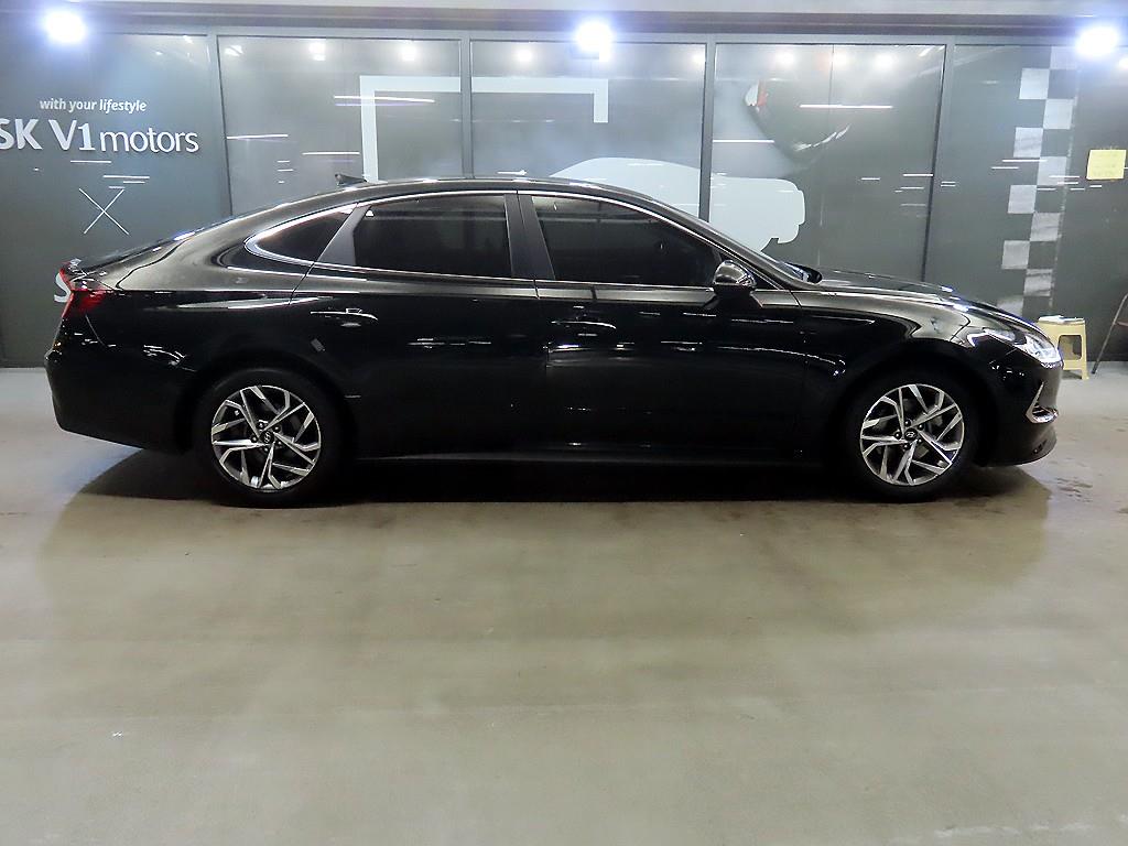 HYUNDAI Sonata - Vista 3