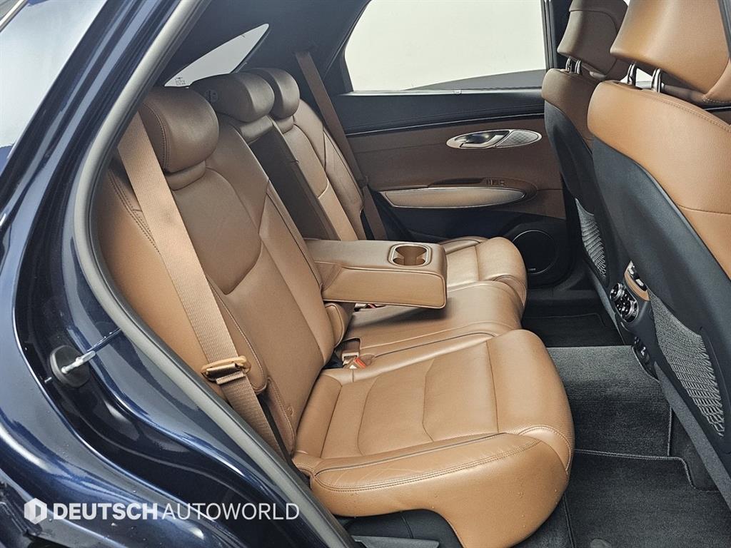 Genesis GV70 - Vista 12