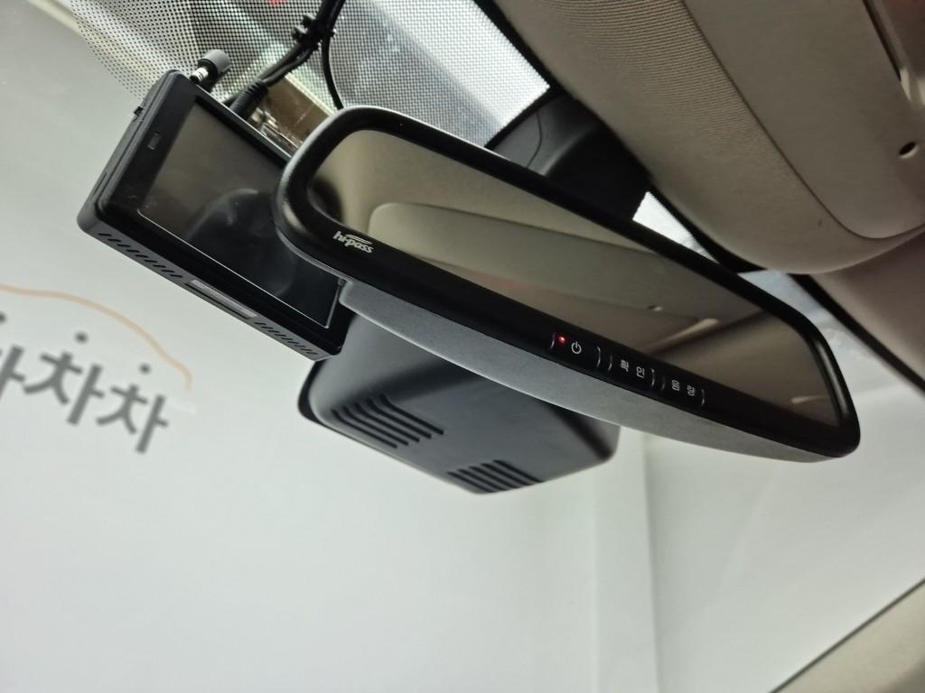 SAMSUNG QM6 - Vista 9