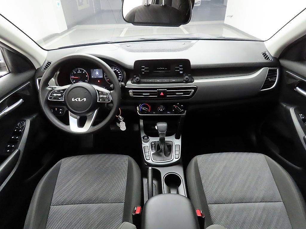 KIA Seltos - Vista 8