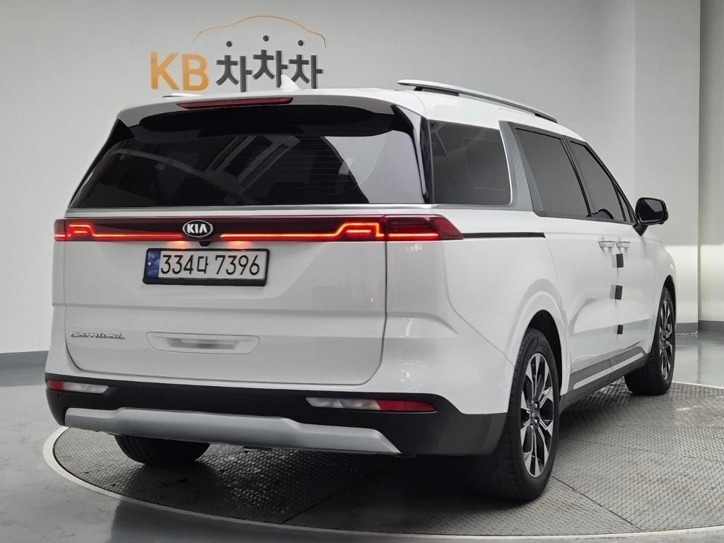 KIA Carnival - Vista 4