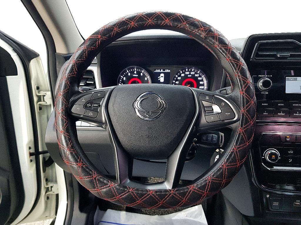 Ssangyong Tivoli 2020 Blanco - Importación desde Corea - HF Imports Iquique - Foto 13