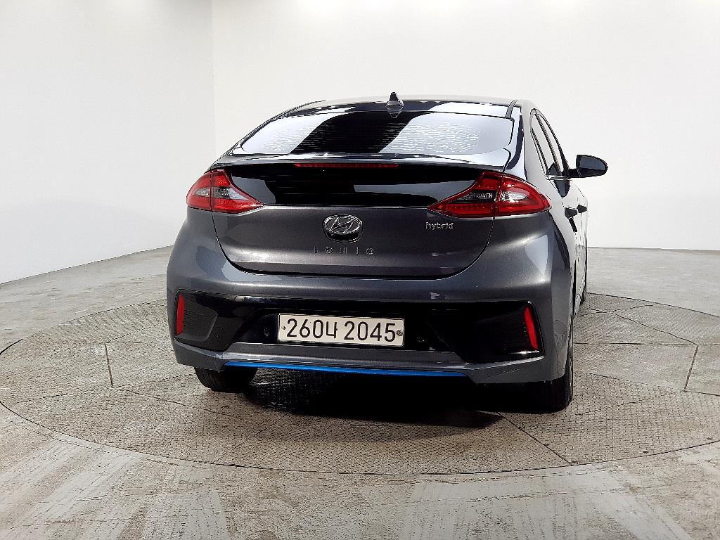 HYUNDAI Ioniq - Vista 3
