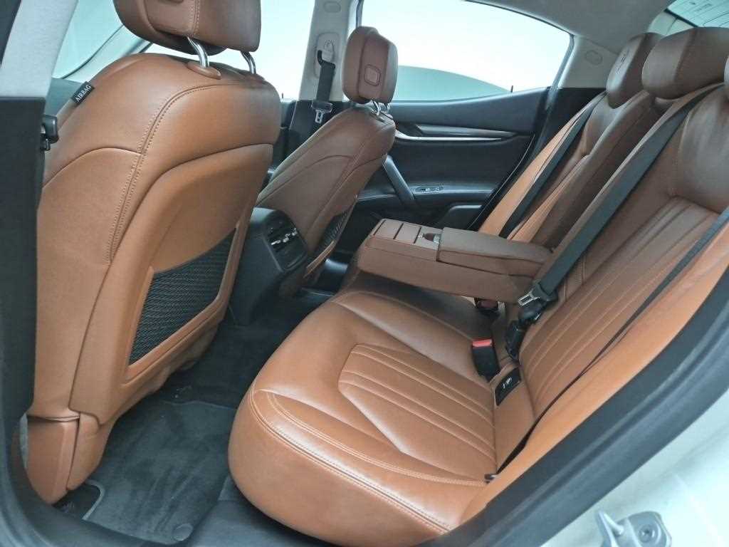 Maserati Ghibli - Vista 12