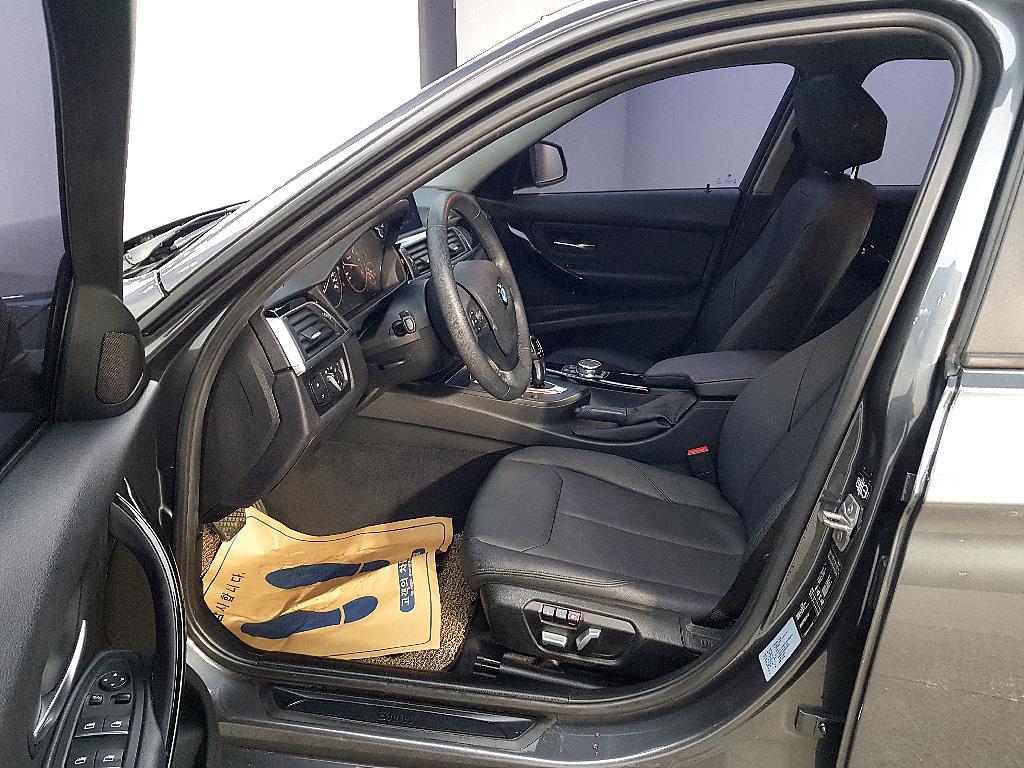 BMW 3 series - Vista 8