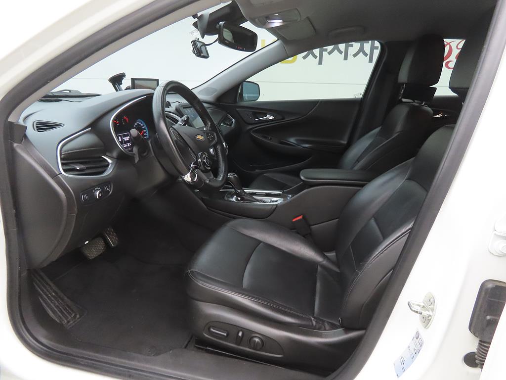 Chevrolet Malibu - Vista 5