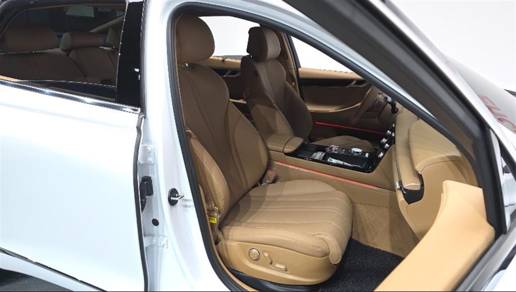 Genesis G80 - Vista 11