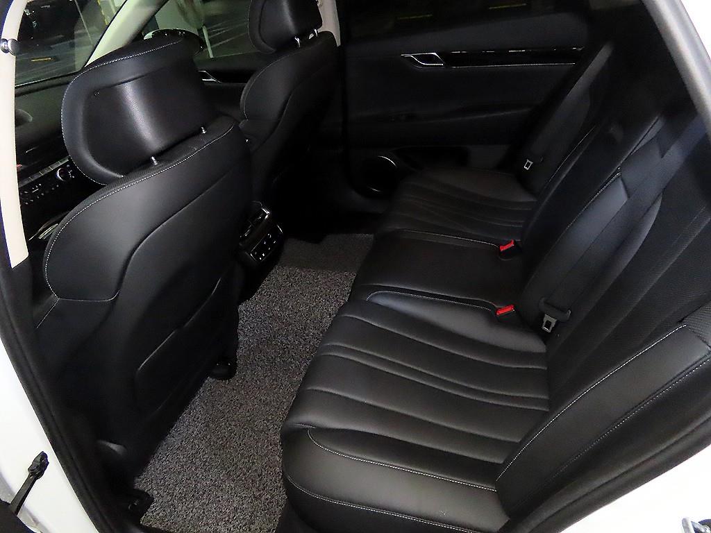 Genesis G80 - Vista 7