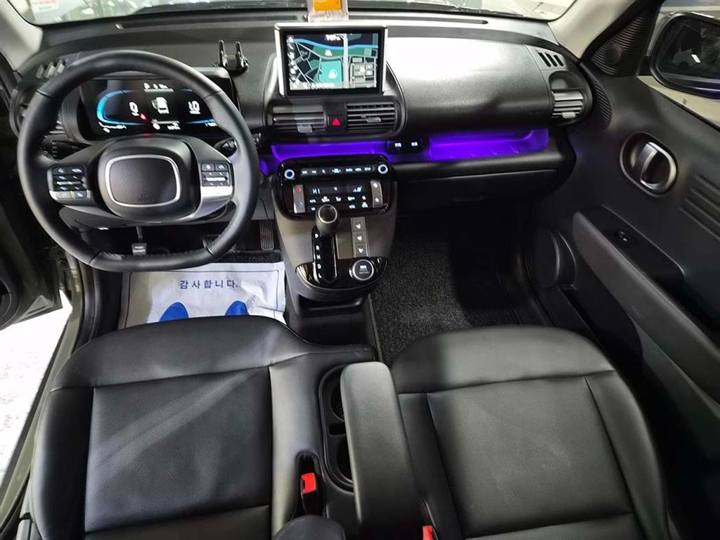 HYUNDAI Casper - Vista 10