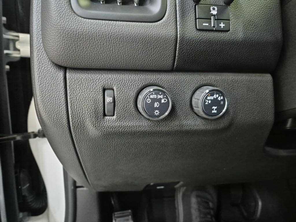 Chevrolet ?Colorado 2022 Blanco - Importación desde Corea - HF Imports Iquique - Foto 16