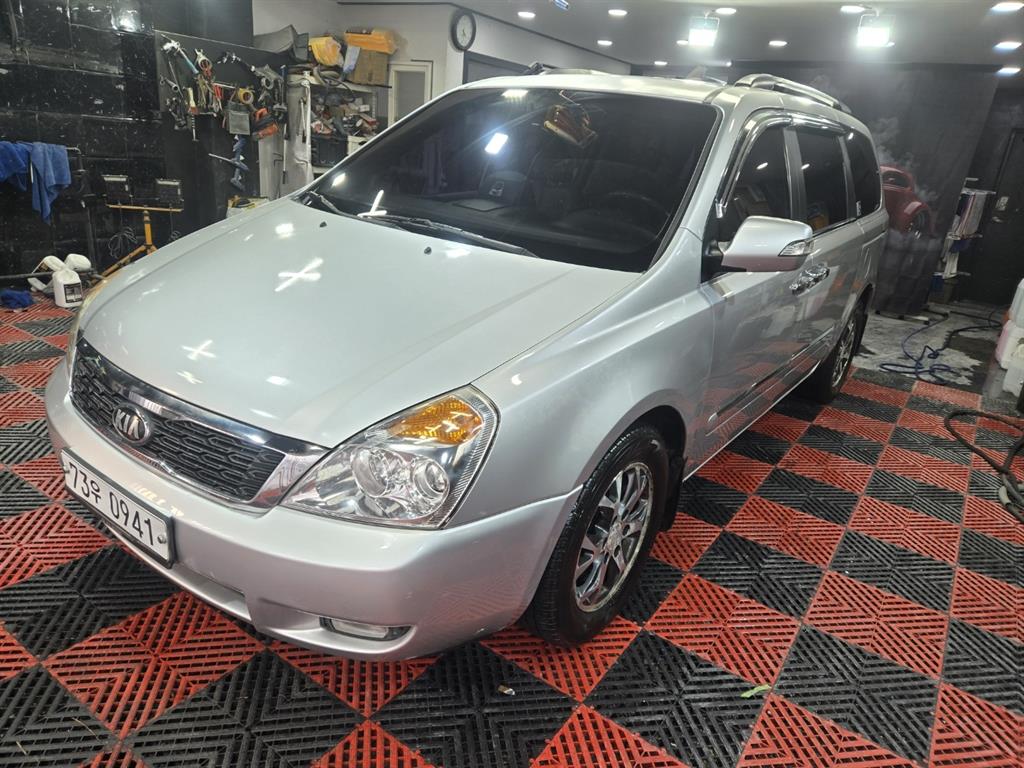 KIA Carnival - Vista 2