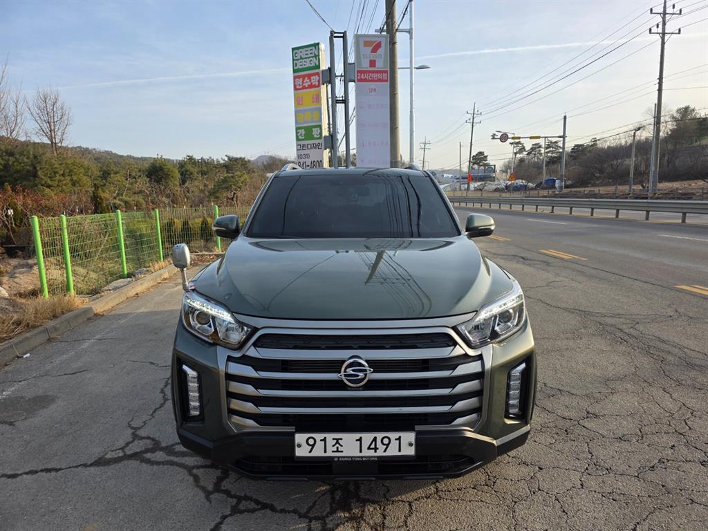 Ssangyong Rexton 2021 Negro - Importación desde Corea - HF Imports Iquique - Foto 1