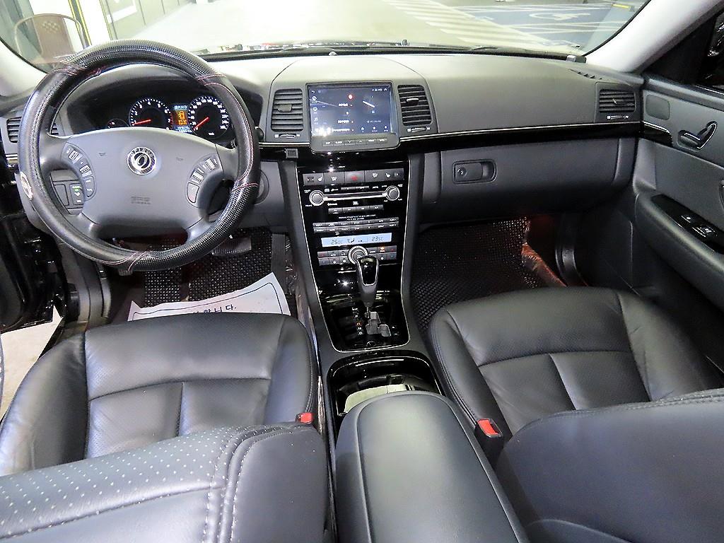 KIA Opirus - Vista 10