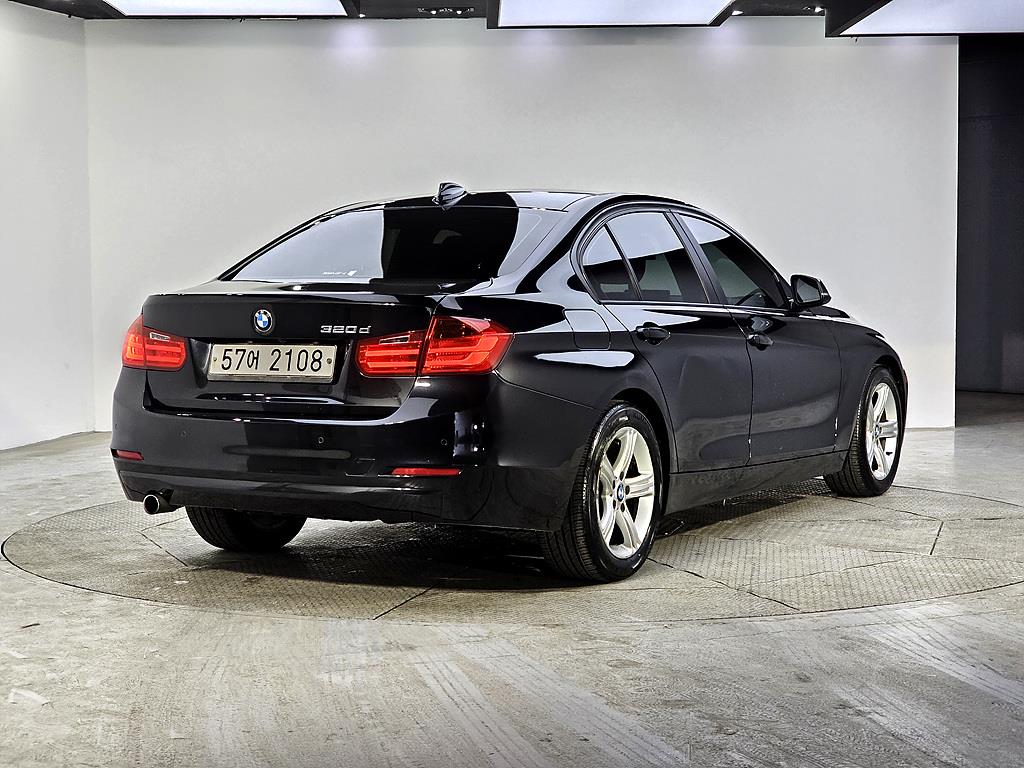 BMW 3 series - Vista 4
