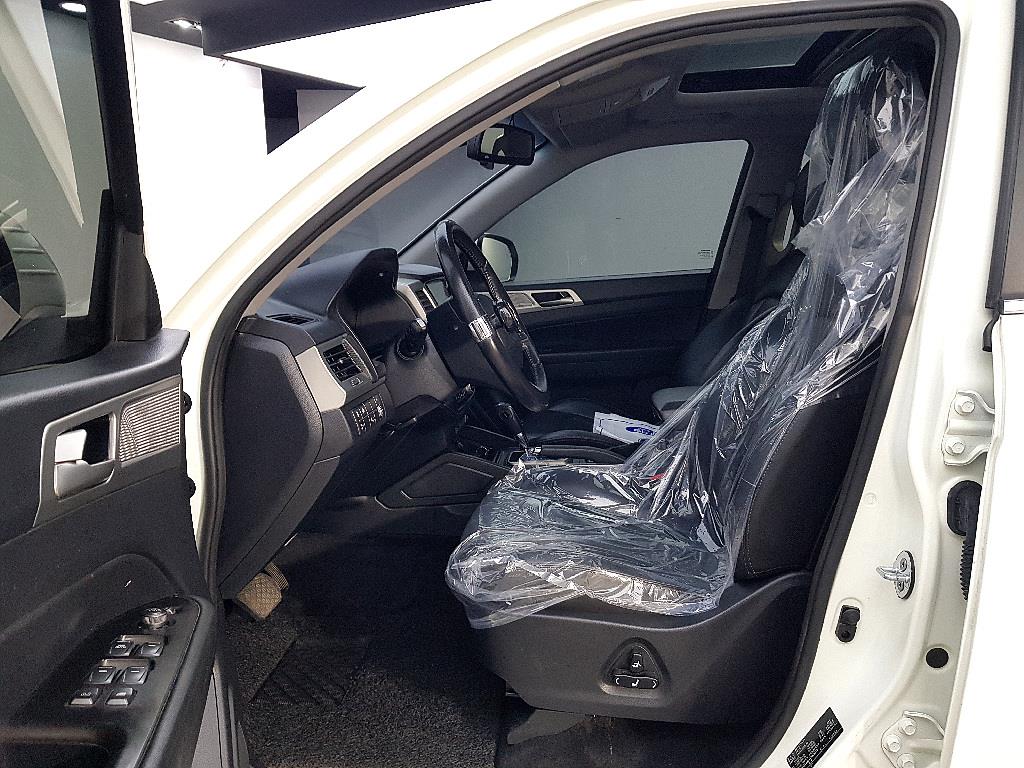 Ssangyong Rexton - Vista 8